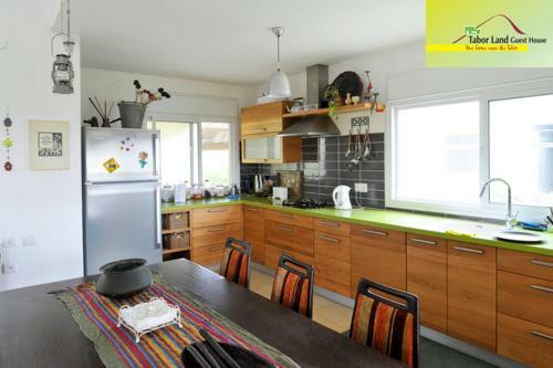 Hostal Tabor Land Guest House