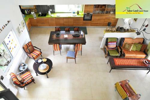 Hostal Tabor Land Guest House