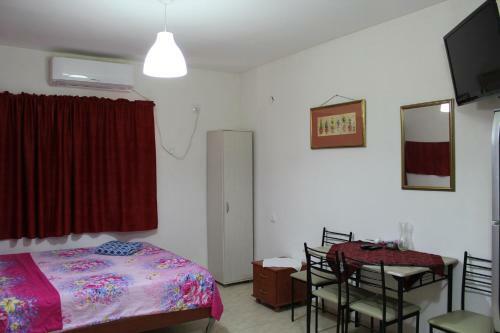 Lodge Nadia Hosting Dead Sea