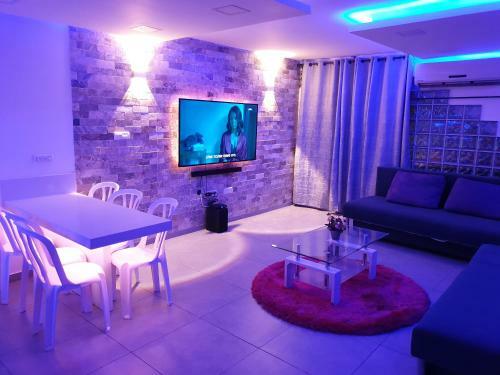 Avshalom Holiday Apartments