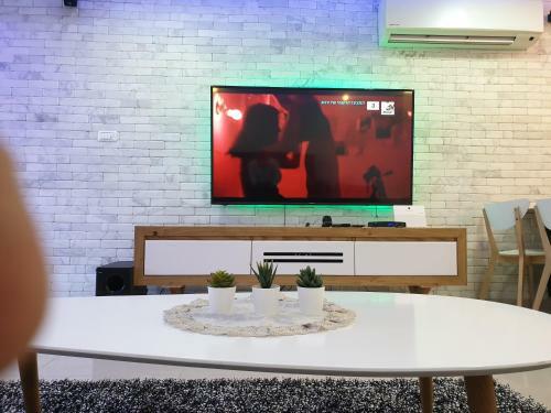 Avshalom Holiday Apartments