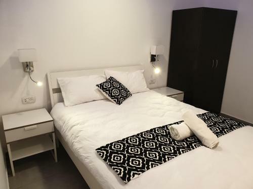 Avshalom Holiday Apartments