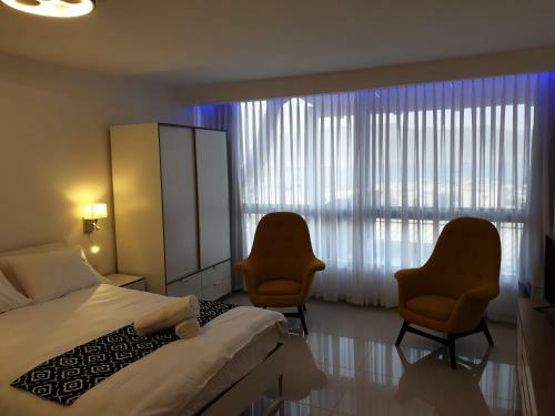 Avshalom Holiday Apartments