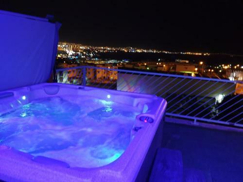 Avshalom Holiday Apartments