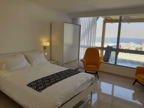 Avshalom Holiday Apartments