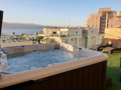 Avshalom Holiday Apartments