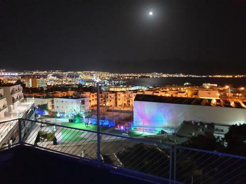 Avshalom Holiday Apartments