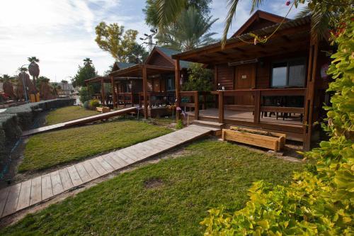 Lodge Belfer's Dead Sea Cabins