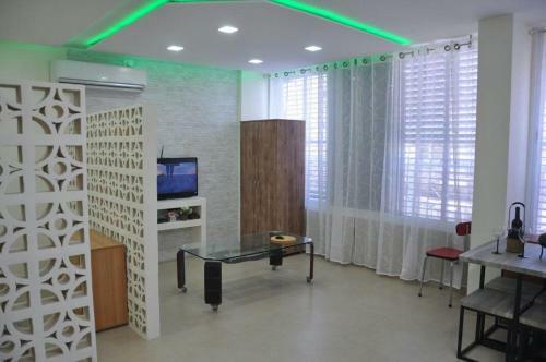 Isramax Jerusalem Apartment In Bat-yam