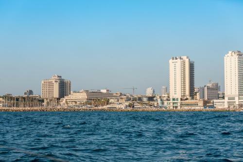 Hotel Leonardo Art Tel Aviv By The Beach