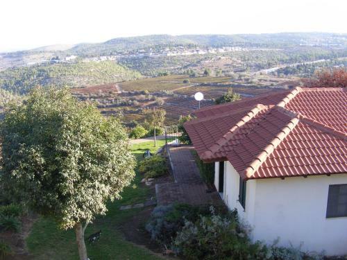 Lodge Shoresh Green Hills
