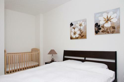 Gk Apartment Ben Gurion St.