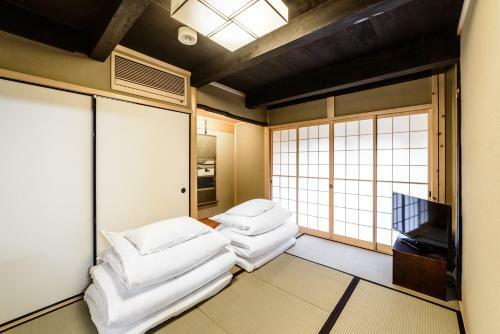 Nijo Sumirean Holiday Rentals