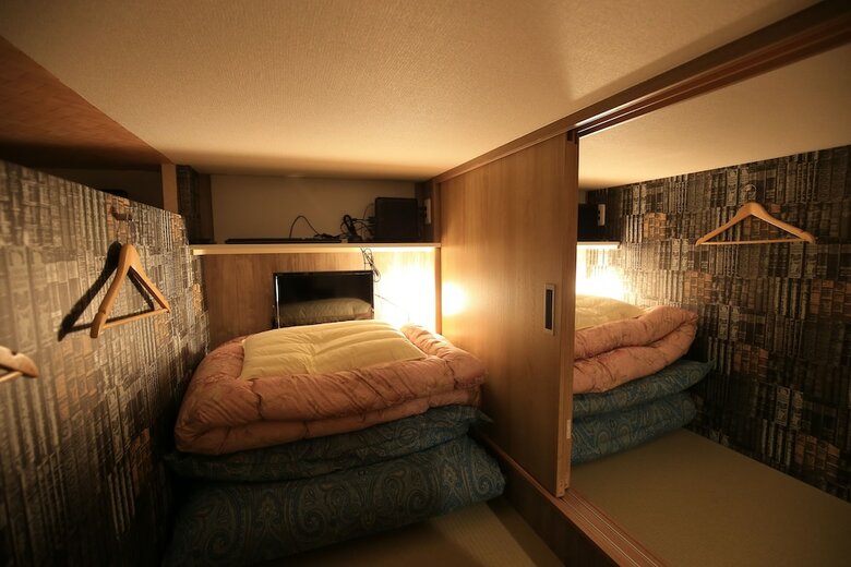 Hostal Hostel Wasabi Osaka Bed With Library