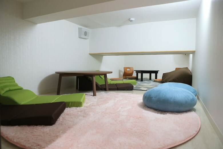 Hostal Hostel Wasabi Osaka Bed With Library