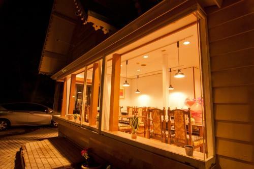 Hostal Reica Guest House?caf�