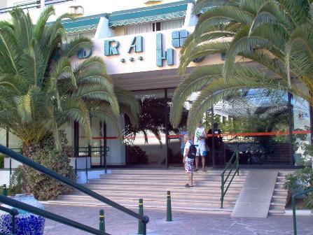 Oura Hotel