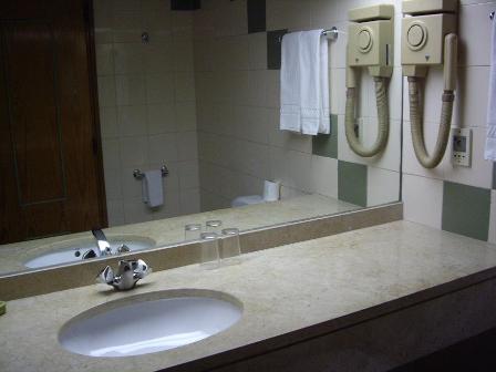 Oura Hotel