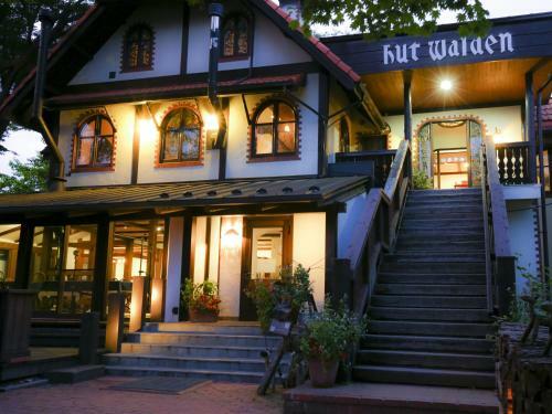 Hotel Hut Walden