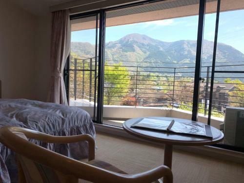 Yufuin Kinrinko Hotel