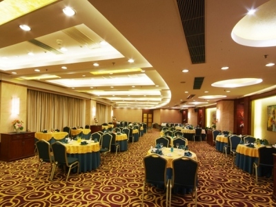 Pine City Hotel Shanghai