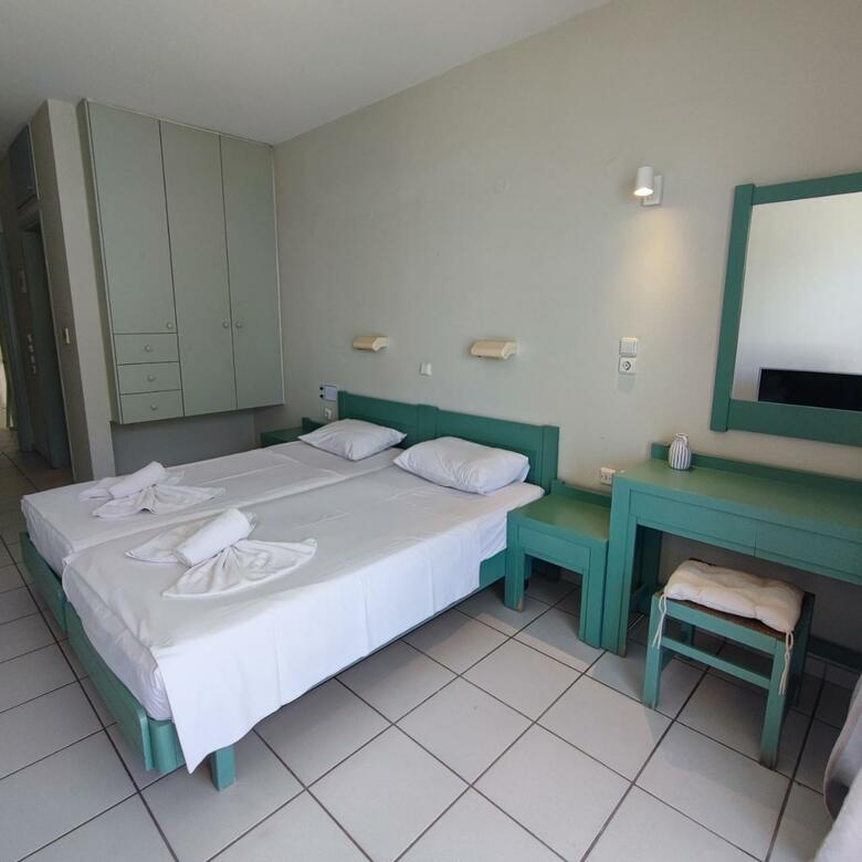 Hotel Ostria Studios