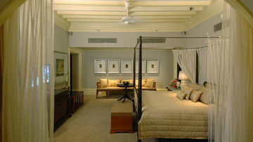 Hotel Taj West End