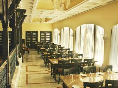 Hotel Hilltop Palace