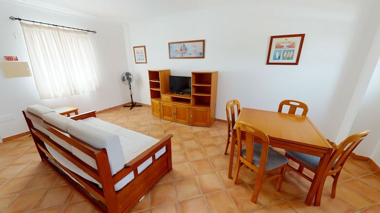 Apartamentos Monte Dos Av�s - Turmuge