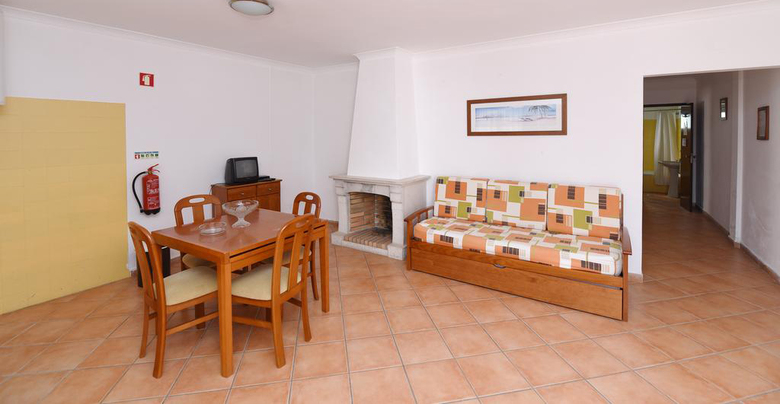 Apartamentos Monte Dos Av�s - Turmuge