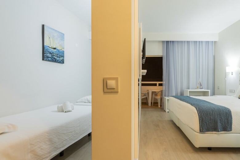 Hotel Carvi Beach