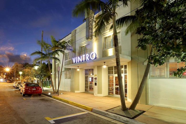 Vintro Hotel