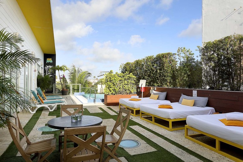 Vintro Hotel