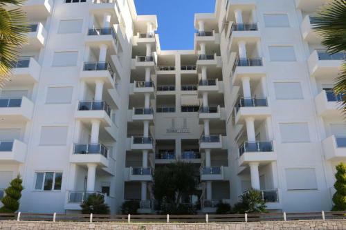 White Residence Apartament
