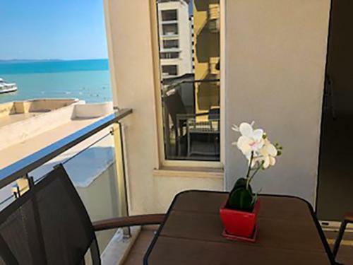 Claudine Apartment