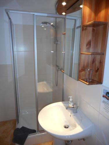 Hostal Pension Haus Christa - Adults Only
