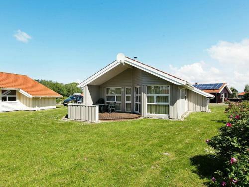 Three-bedroom Holiday Home In Otterndorf 3