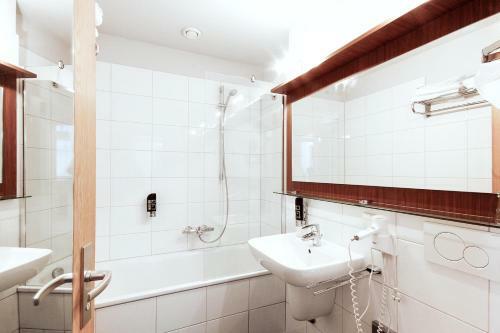 L�we Am Tiergarten Hotel*cafe-restaurant*bar