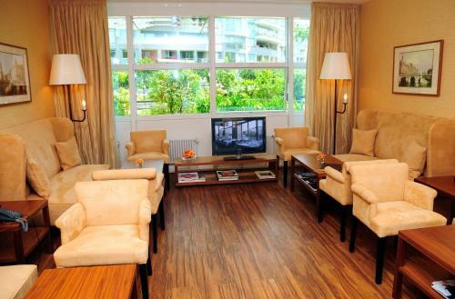 Hotel Abion Villa Suites