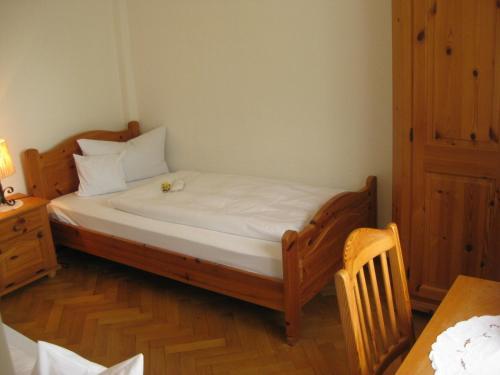 Hostal Gasthaus Zur Sonne