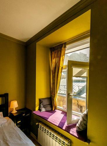 Hostal Liteiny 51 Hostel