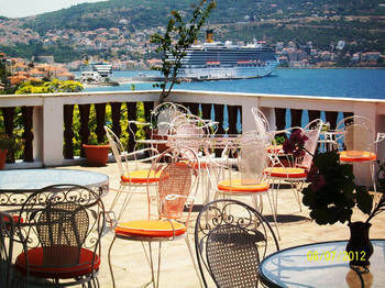 Mirini Hotel