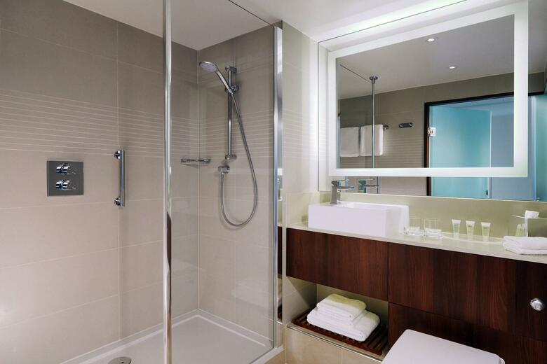 Hotel Courtyard By Marriott Cologne