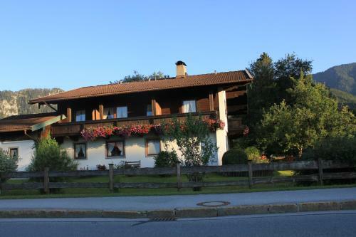 Hostal G�stehaus Aicher