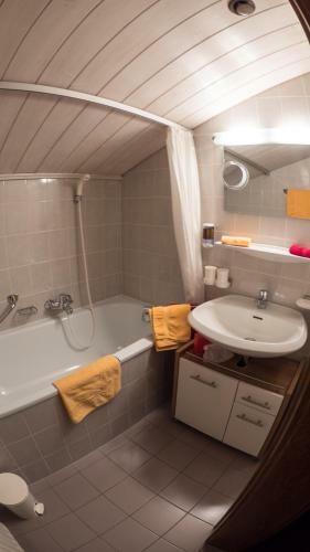 Hostal Apart-pension Haus Arina