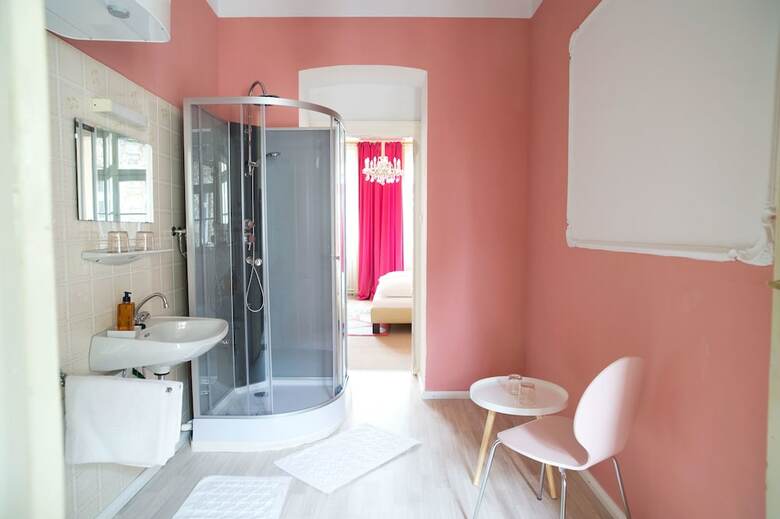 Hostal Fink Low Budget Rooms