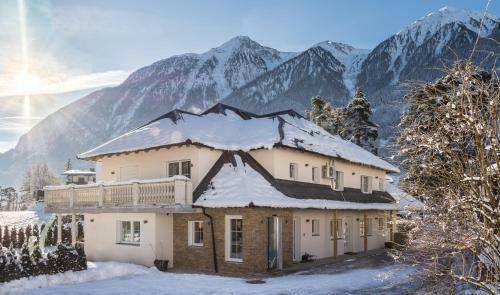 Hostal Villa Ambach