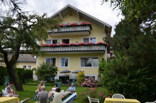 Hostal Pension & Apartments Ertl