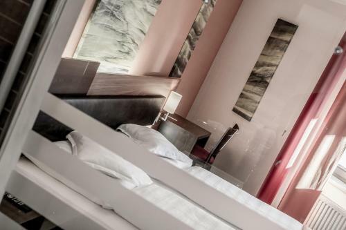 Josl Mountain Lounging Hotel