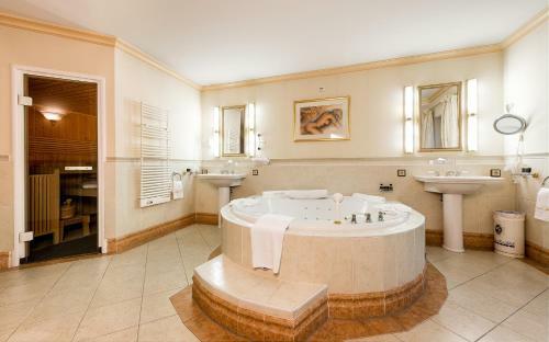 Traumhotel ...liebes Rot-fl�h